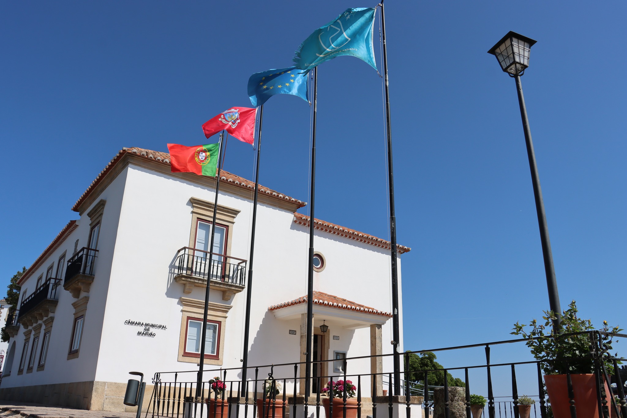 Neste 1 de maio, celebramos e reconhecemos o empenho de todos os homens e mulhe…