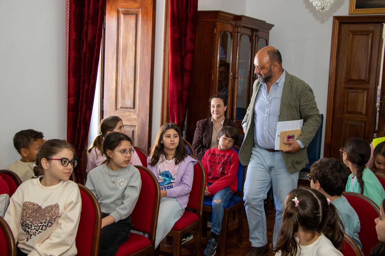 Alunos do 3.º ano assistem a Reunião de Câmara

Os alunos do 3.º ano do Agrupame…