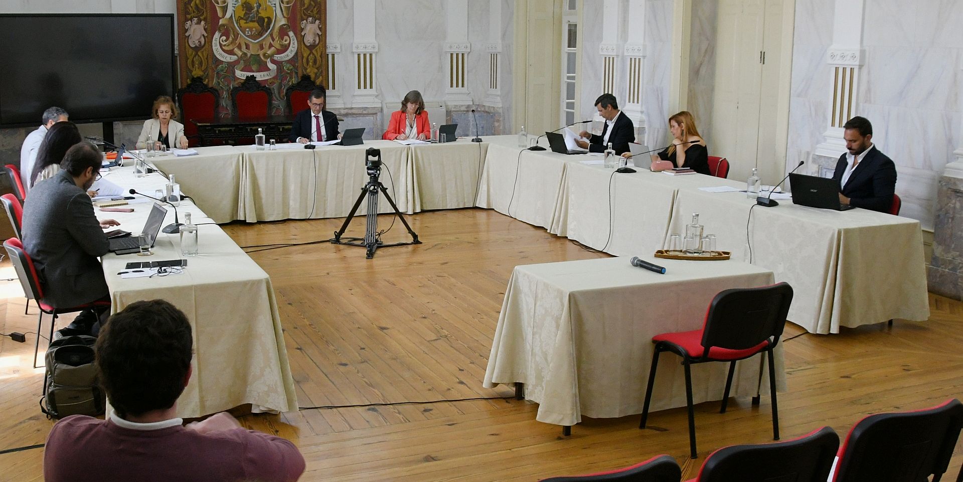 Em reunião pública de Câmara de 14 de maio de 2026
Executivo anuncia reforço de …