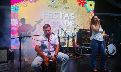 Os Corda Bamba, ao som do clássico “Lisboa, Menina e Moça”, já estão a atuar, n…