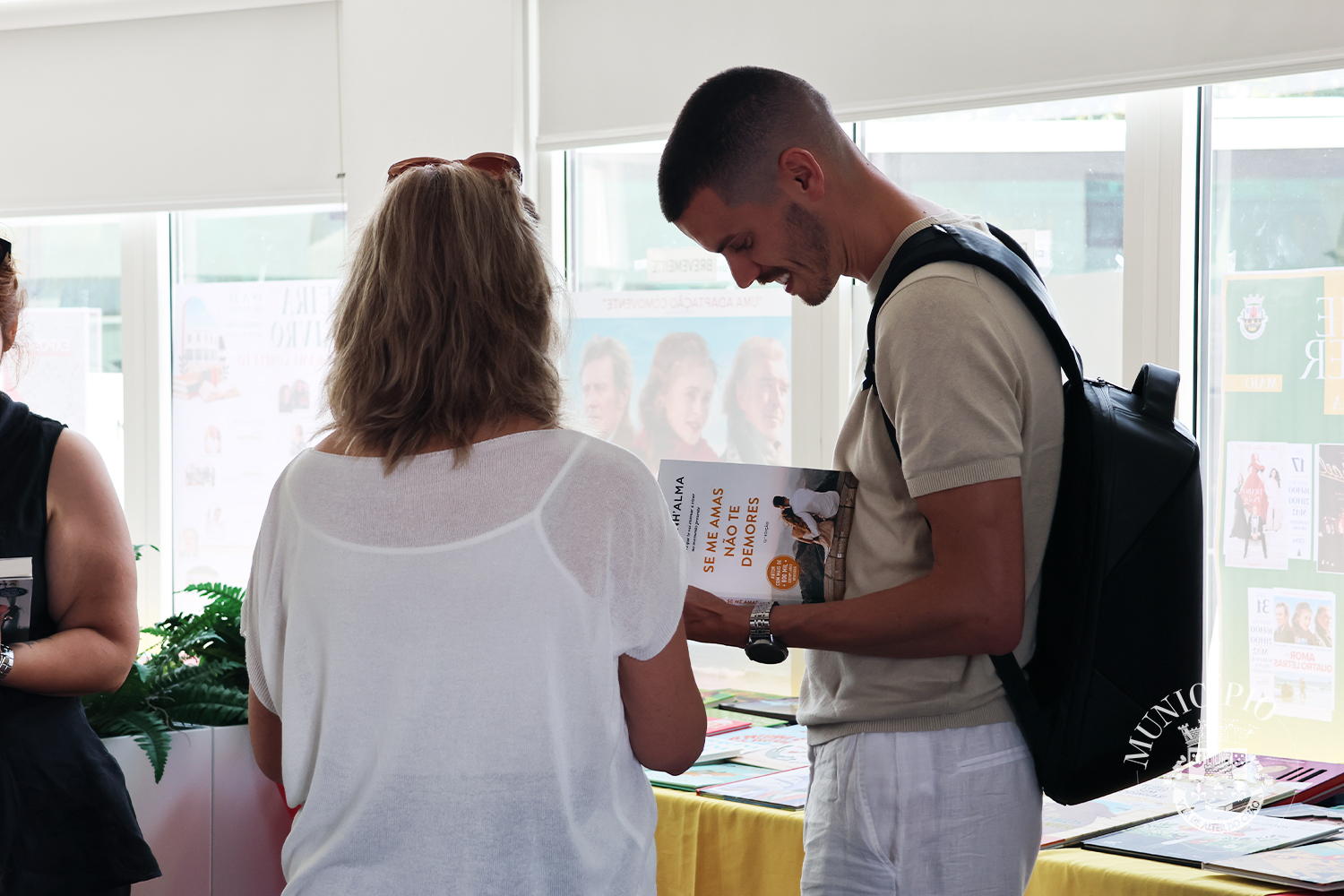 𝑭𝒆𝒊𝒓𝒂 𝒅𝒐 𝑳𝒊𝒗𝒓𝒐 𝟐𝟎𝟐𝟔 

No dia de ontem, dia 22 de maio, a Feira do Livro continu…