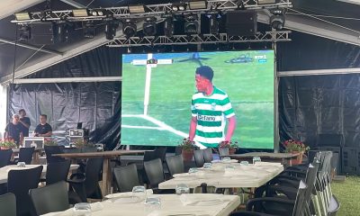 Também há futebol no recinto das Festas.
Os adeptos podem assistir ao jogo do Fi…
