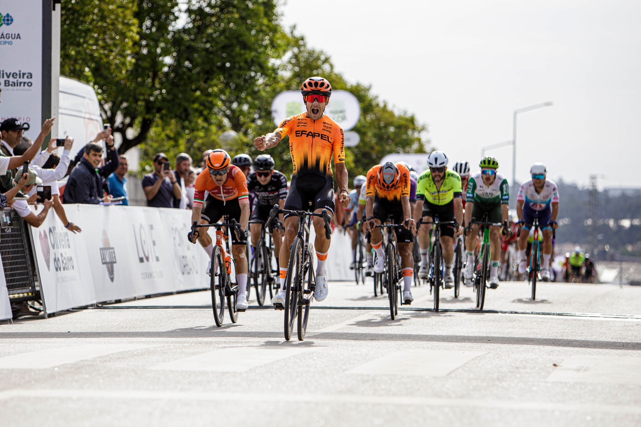 Tiago Antunes é o primeiro líder do 10.º Grande Prémio Anicolor » Ciclismo + TV