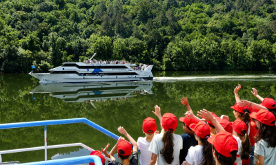 Mais de 300 alunos e utentes do concelho de Cinfães participaram em cruzeiro no Douro com passagem pela eclusa de Carrapatelo