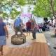 Na Praça da República começou a atividade “Pisar o Barro” com o mestre oleiro Fe…