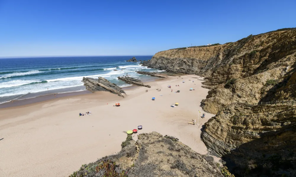 Odemira: Época balnear arranca com 11 praias Bandeira Azul e três “Zero Poluição”