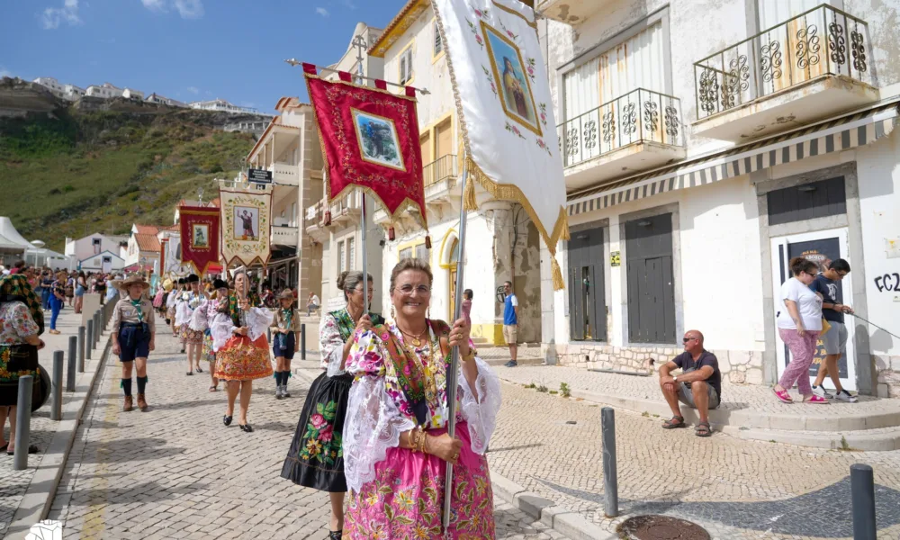 Procissão do Corpo de Deus regressa às ruas da Nazaré