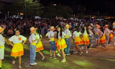 Turmas do Agrupamento de Escolas, da Escola de Música e das academias seniores d…