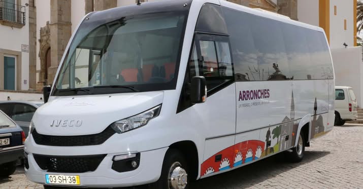 Durante as férias curriculares, autocarro da autarquia deixará de efetuar a viag…