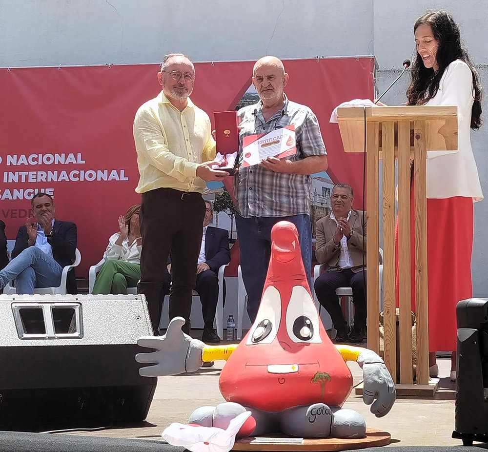 Beto Eustáquio recebe Gota de dador