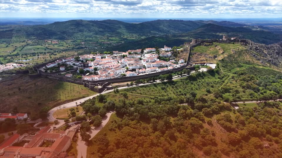 Marvão, onde o Alentejo toca o céu…

Bom fim-de-semana!

#MunicipioMarvao
#Ma…