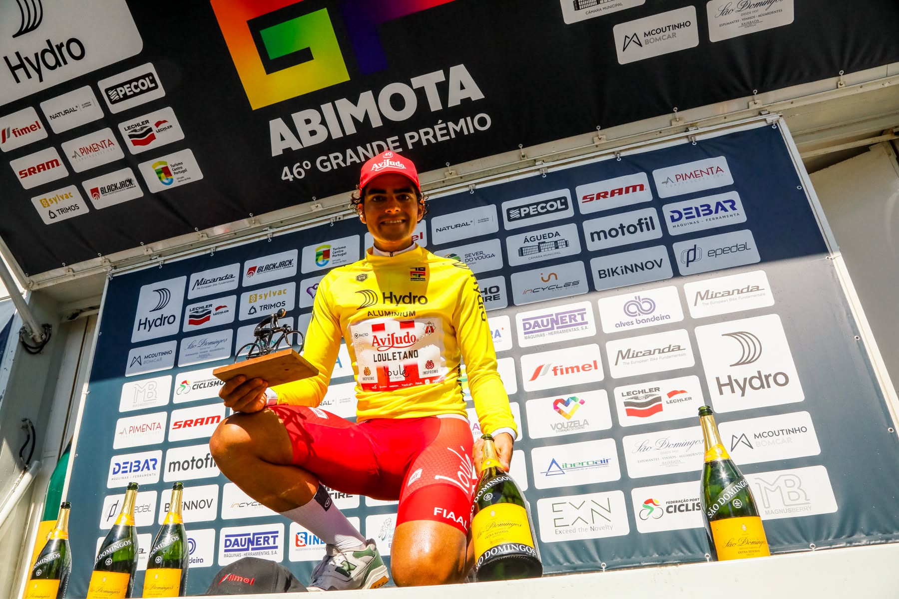 Jorge López conquista 46.º Grande Prémio ABIMOTA depois de Enzo Leijnse vencer a etapa » Ciclismo + TV