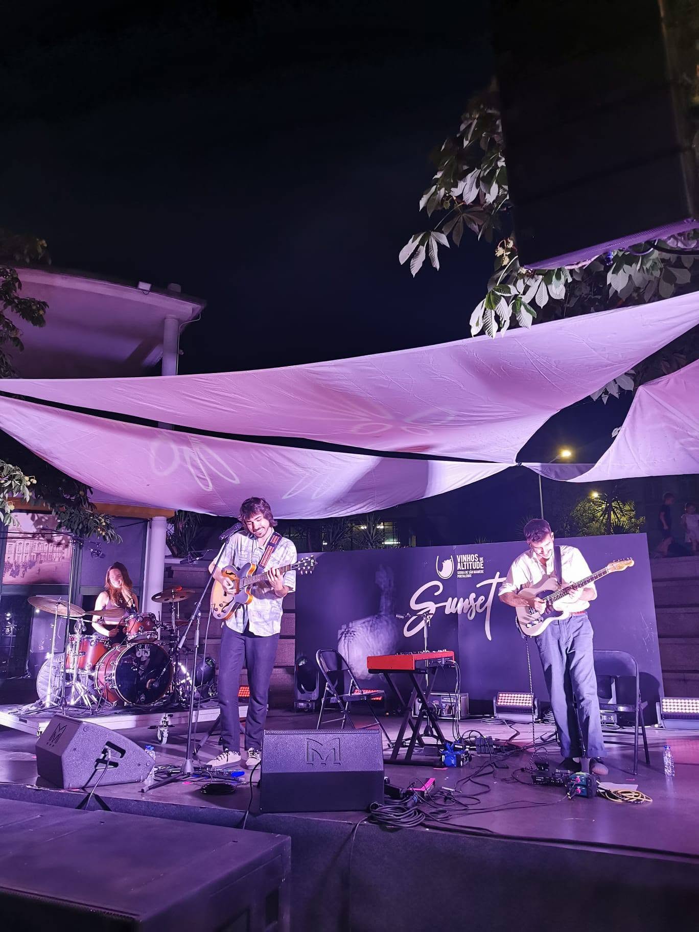 Magnífica atuação de Diogo Zambujo no Sunset Vinhos de Altitude | Serra de São M…