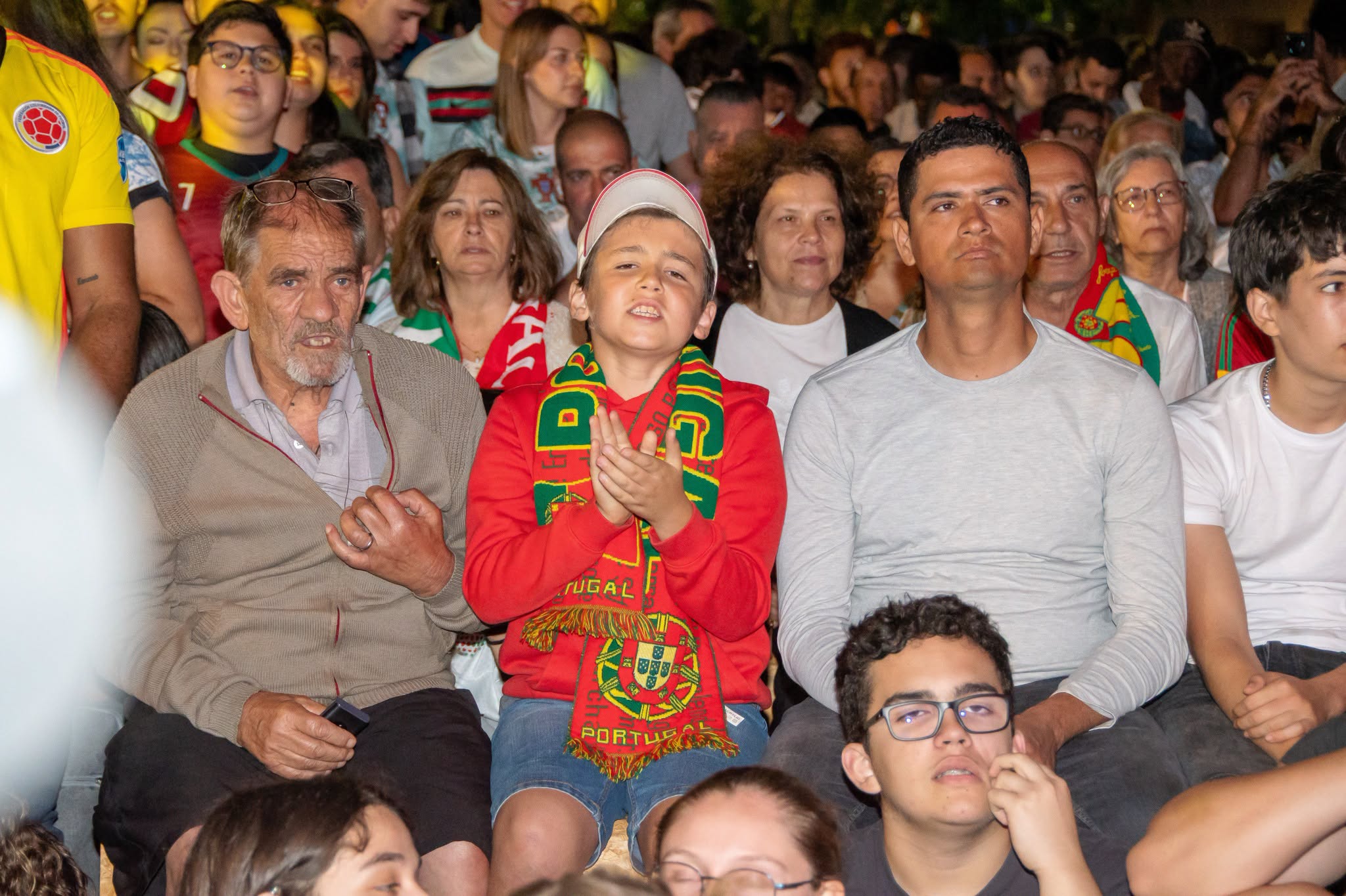 Portugal – Colômbia

Lotação esgotada na Fanzone

O derradeiro encontro de Portu…