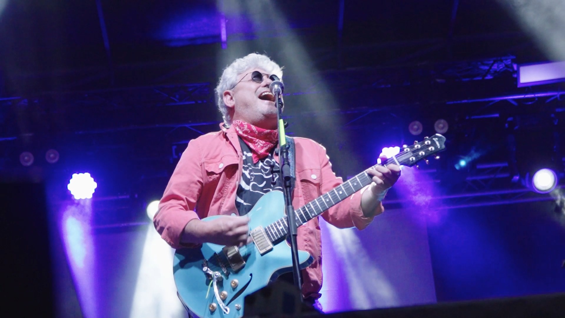 A Feira de São João continua a dar ritmo aos dias de Évora. Nesta noite, Tim foi…