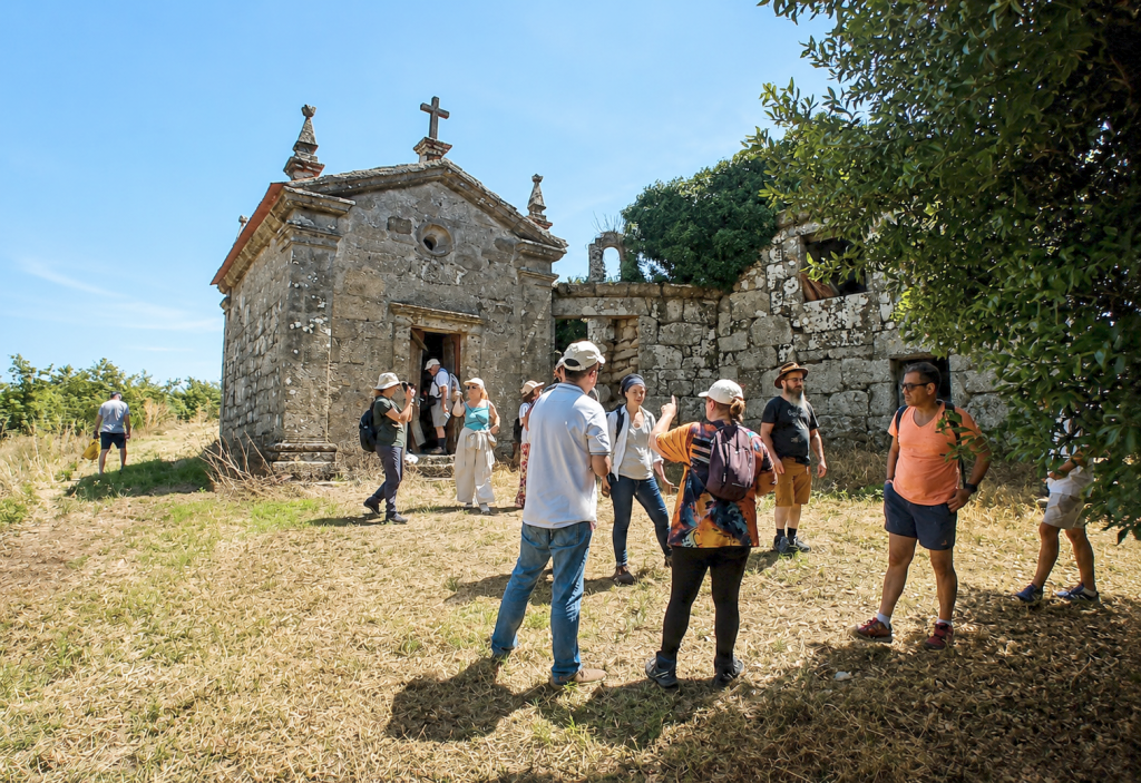 Caminhada medieval entre Caldas de Aregos e Cárquere deu a conhecer o património histórico de Resende