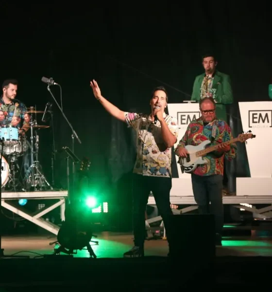 Em palco na Festa da Primavera , em Aguiar, Emanuel Moura – Artista, num concer…
