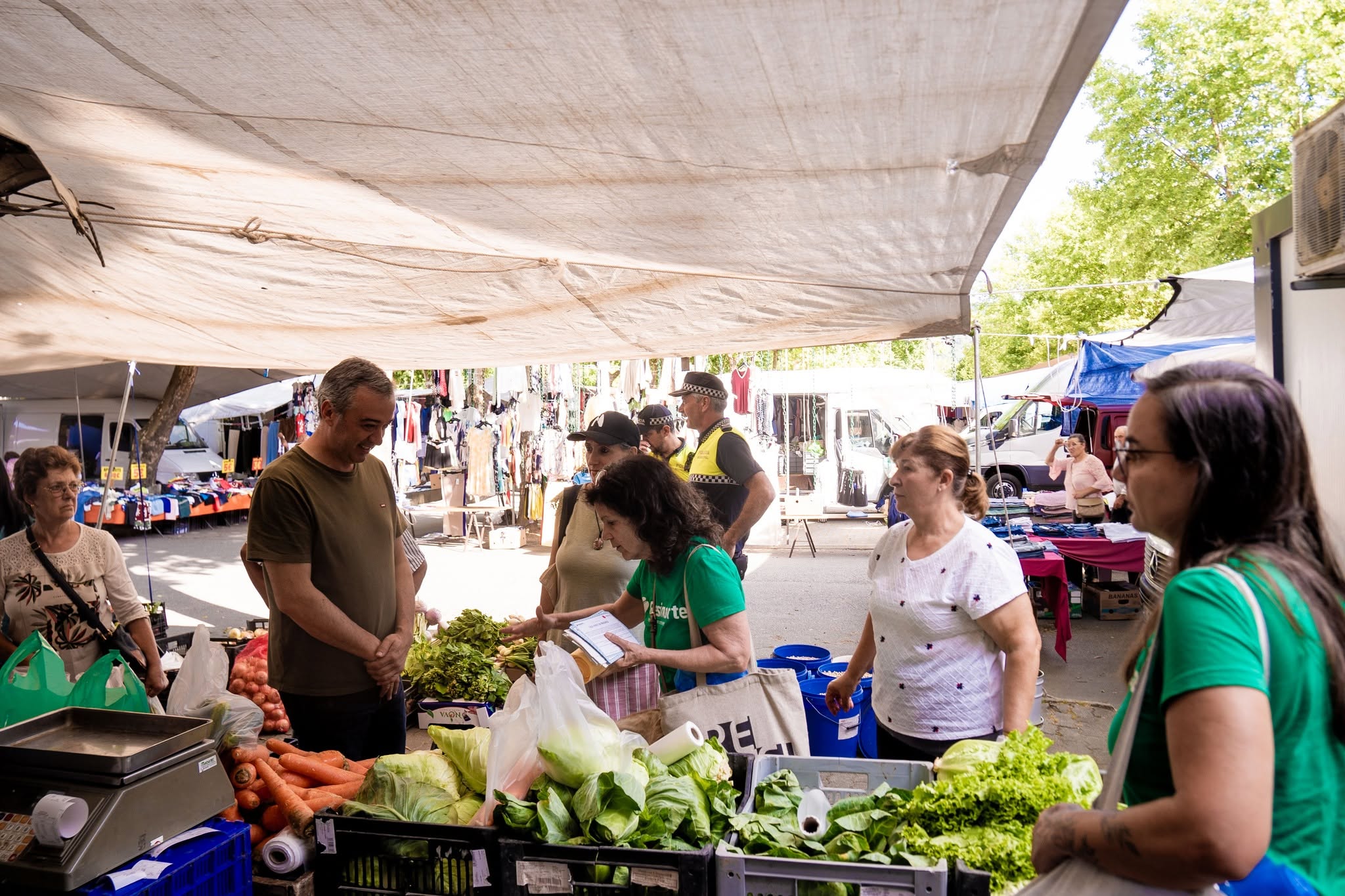 Feirantes do Mercado Municipal de Celorico de Basto aderem a campanha de reciclagem