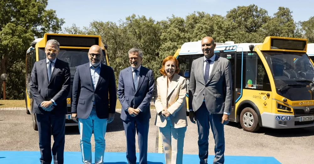 Lisboa recebeu 15 novos miniautocarros totalmente elétricos, destinados sobretud…