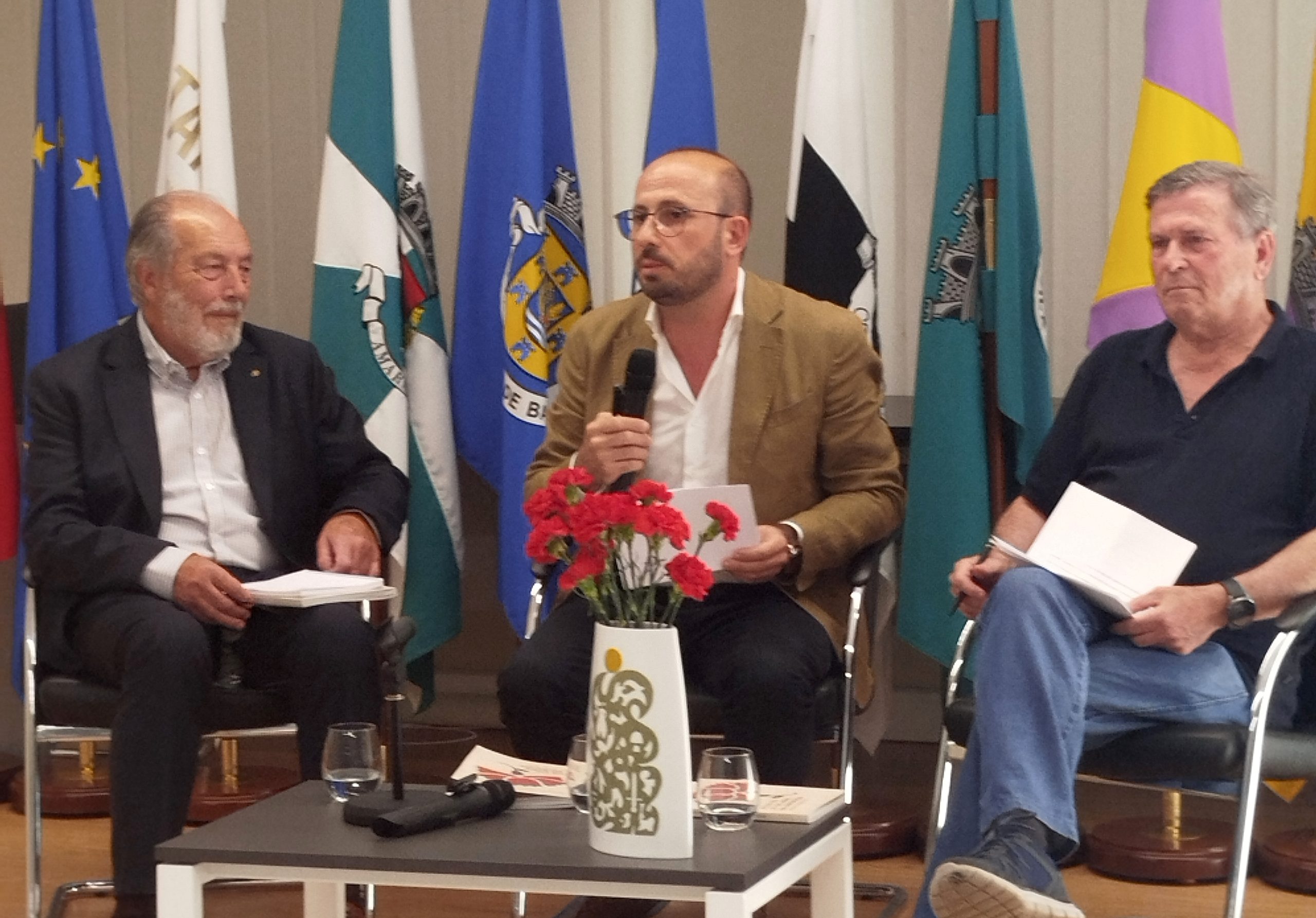 Livro destaca impacto do 25 de Abril na imprensa regional do Douro, Tâmega e Sousa