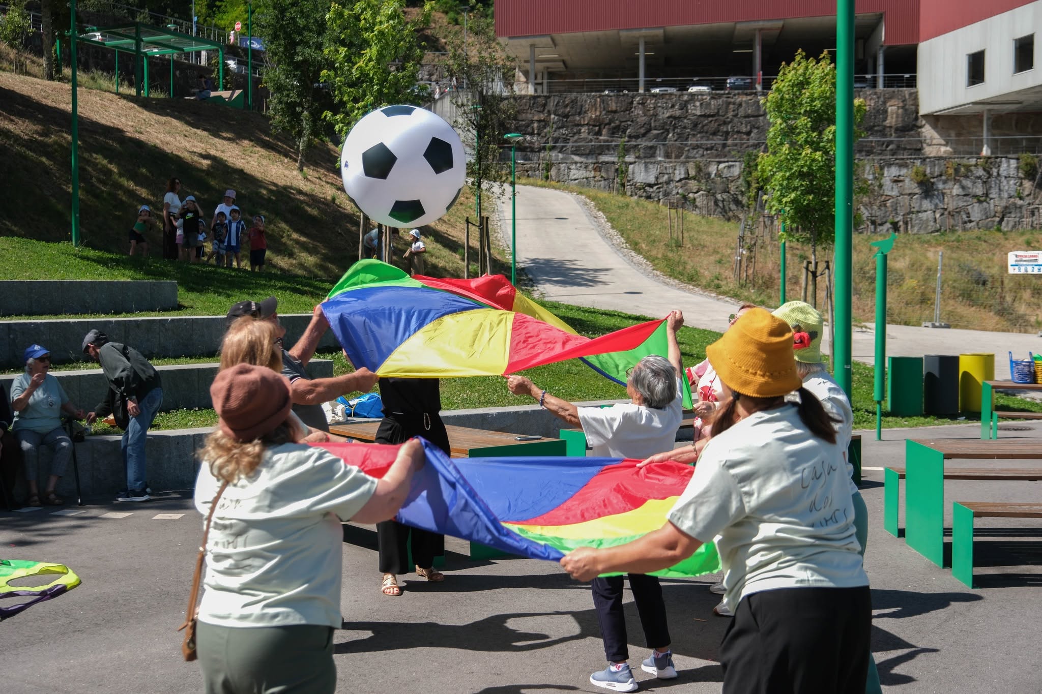 Marco de Canaveses celebra Dia Internacional do Brincar com encontro intergeracional no Parque Liberdade