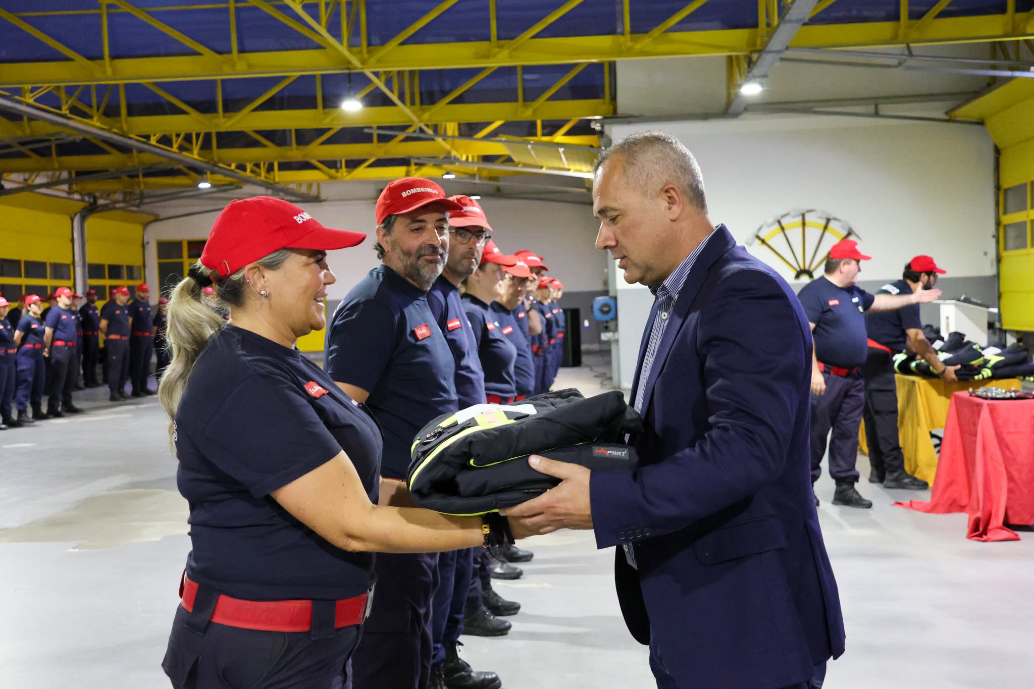 Município de Paredes reforça segurança dos Bombeiros de Baltar com novos equipamentos de proteção