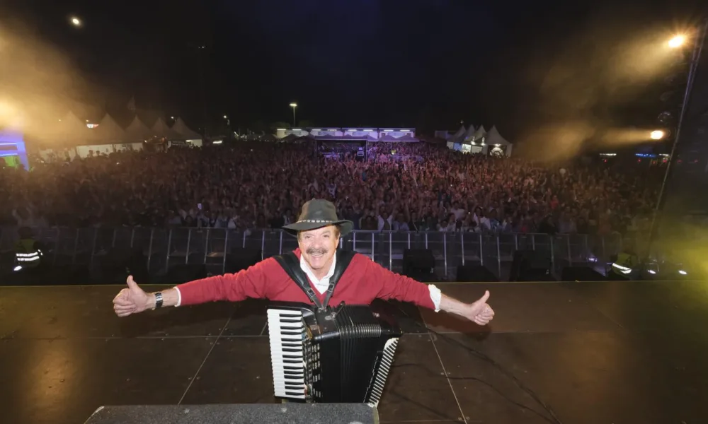 Quim Barreiros foi o grande protagonista do último dia da SANTIAGRO 2026, atrai…