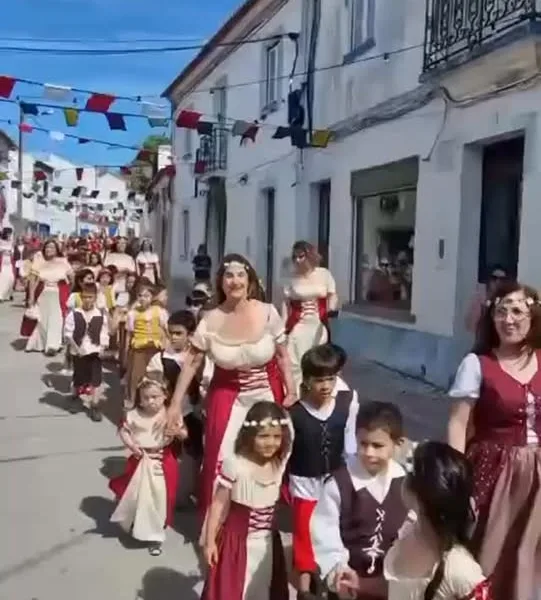 “Torrão ao Tempo de Bernardim Ribeiro” abriu com chave de ouro
 
A VII Feira Qu…