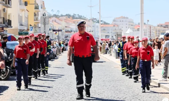 Bombeiros Voluntários da Nazaré celebram 99 anos de serviço à comunidade