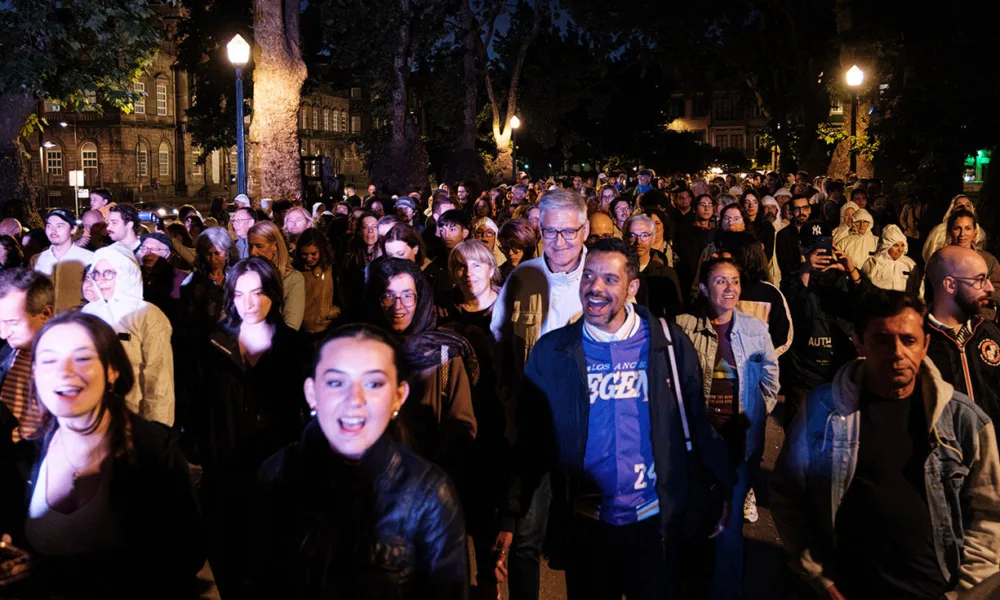 Uma multidão acompanhou a “Festa das Histórias da Cidade”
