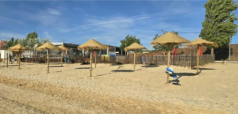Praia fluvial de Cinco Reis abre época balnear com areal e infraestruturas renovadas