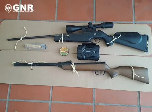 GNR detém homem e apreende carabinas modificadas e munições em Nisa
