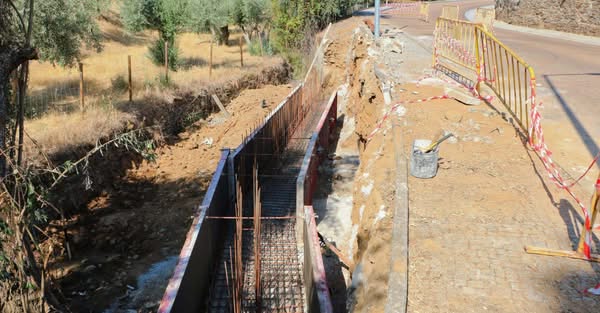 Autarquia promove intervenção que visa a construção de dois muros de contenção e…