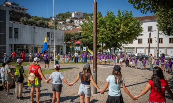 CM Pampilhosa da Serra / Hastear da bandeira do concelho convida todos a ‘casar’ com Pampilhosa da Serra em Agosto