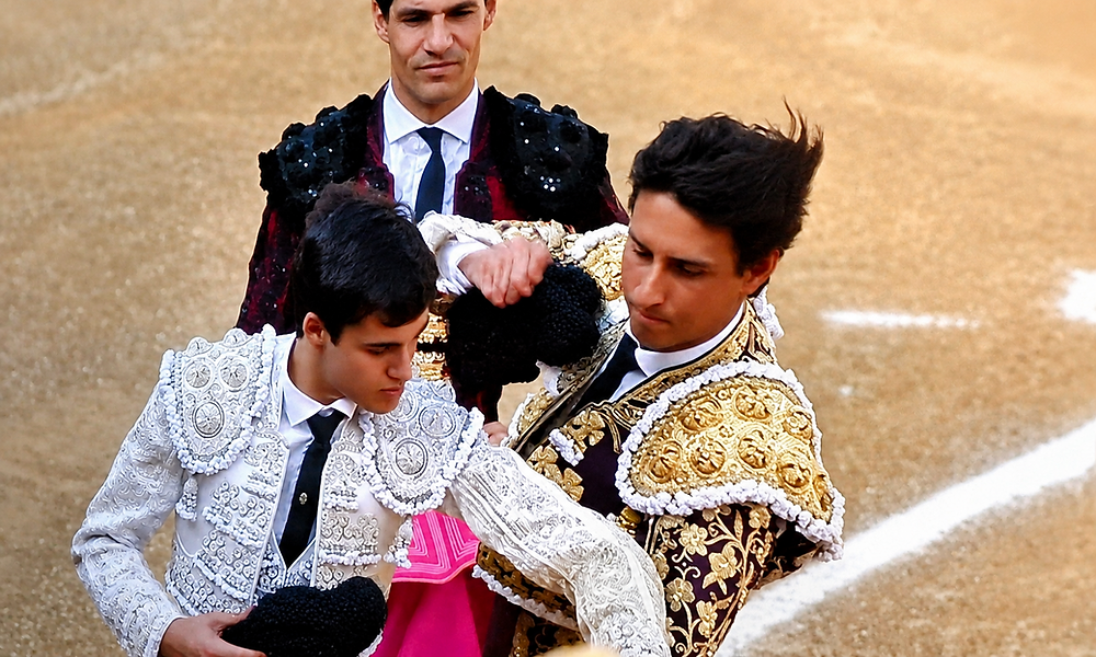Jovem toureiro português recebe a alternativa em Santander/Espanha