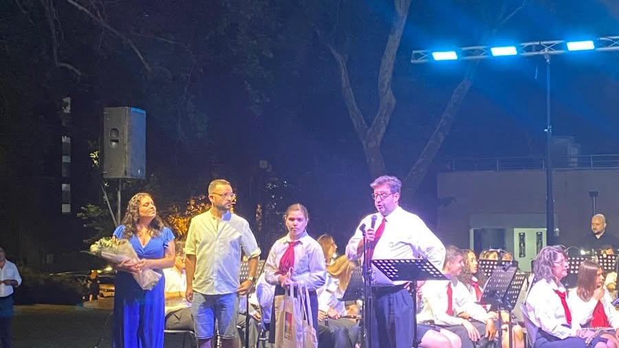 Uma orquestra, dois maestros, a voz de Margarida Geraldes… um único concerto e u…