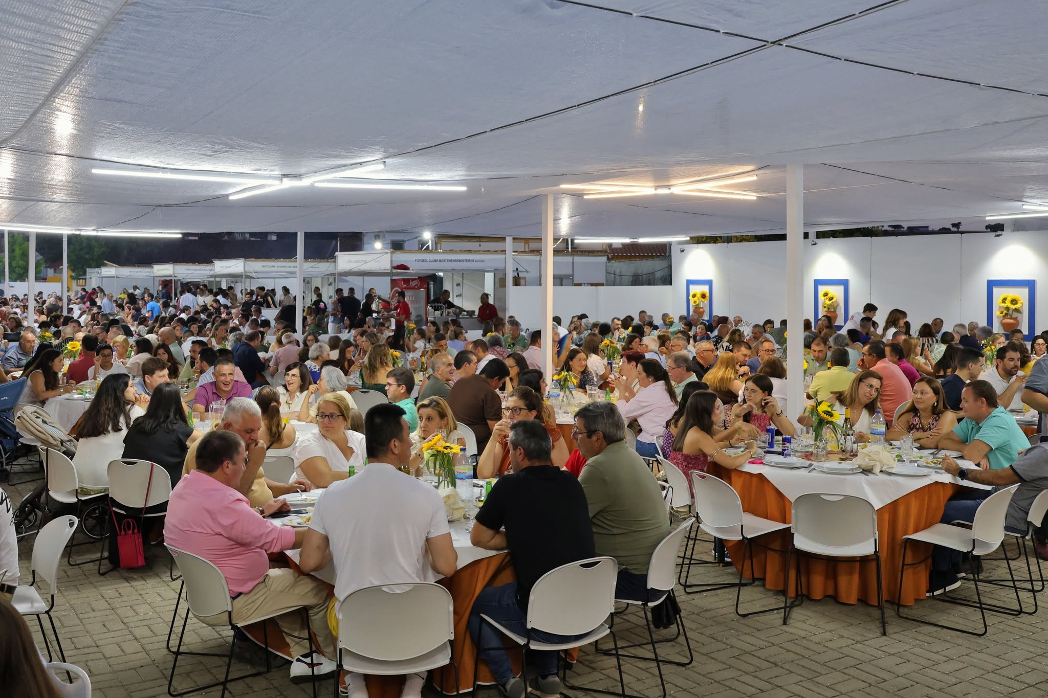 Município de Arronches adicionou fotos ao álbum: XV Feira das Atividades Económi…