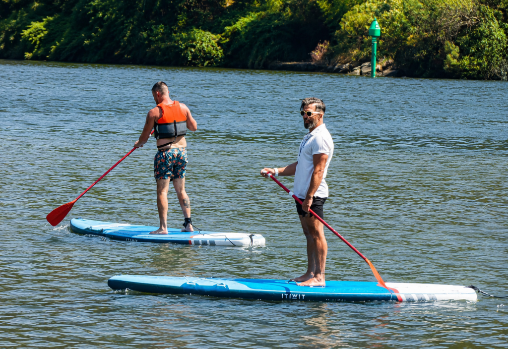 Baião convida população a experimentar gratuitamente stand-up paddle nas margens do Douro