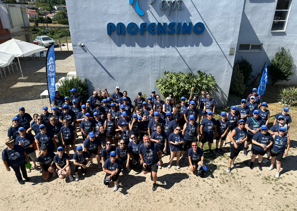 Caminhada solidária da EPT Profensino apoia Bombeiros Voluntários de Paço de Sousa com donativo