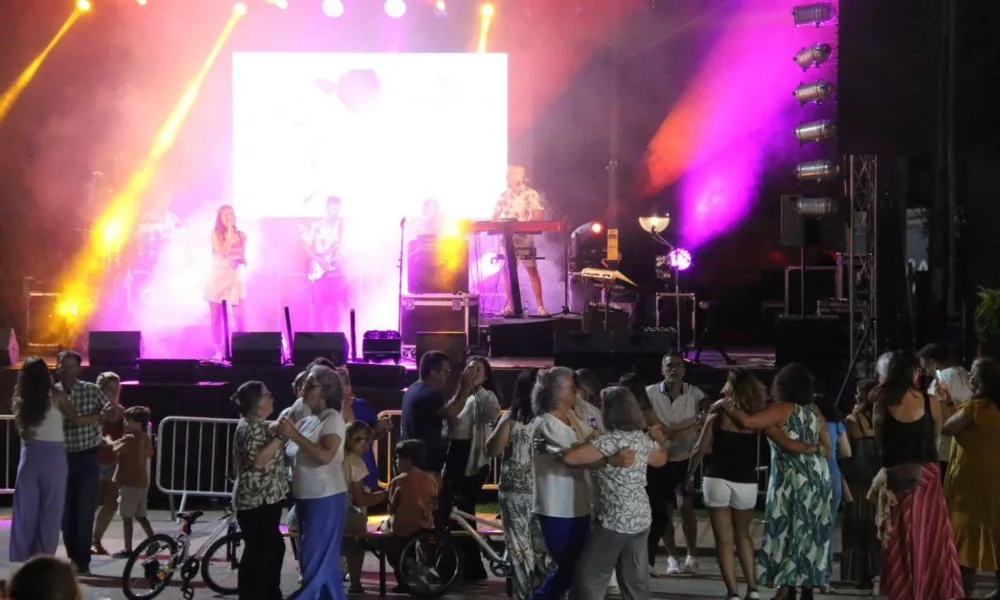 Casebres teve dois dias de festa

A aldeia de Casebres esteve em festa entre se…