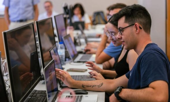 Estudantes da EUGLOH foram à U.Porto reforçar competências digitais