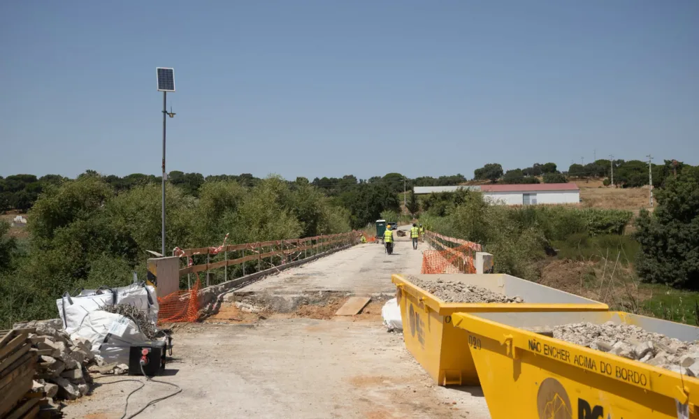 Empreitada de reparação da Ponte de São Romão decorre a um bom ritmo

A obra de…