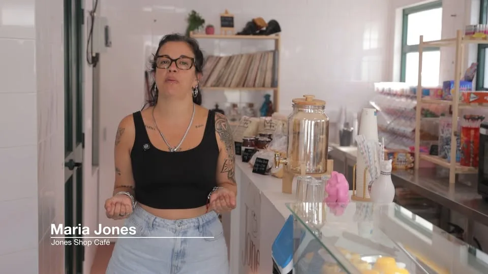 Mais três estabelecimentos de portas abertas!

O Jones Shop Café, a Sadopesca e…