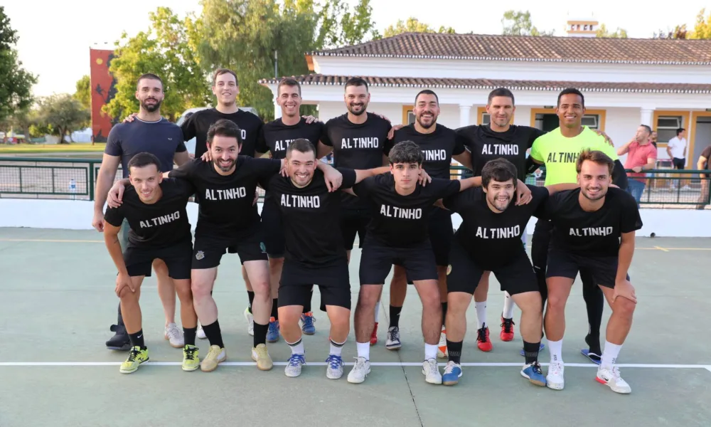 Meias-finais do Torneio Interbairros, no campo da Quinta da Joana…