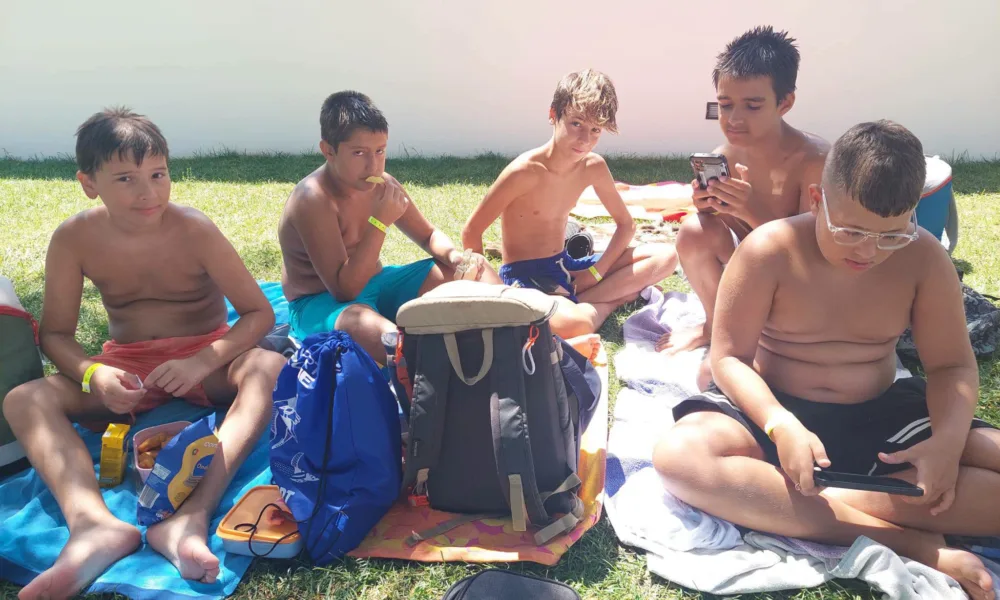 O Summer é diversão, amigos e muitas brincadeiras! Hoje foi dia de piscinas, fu…
