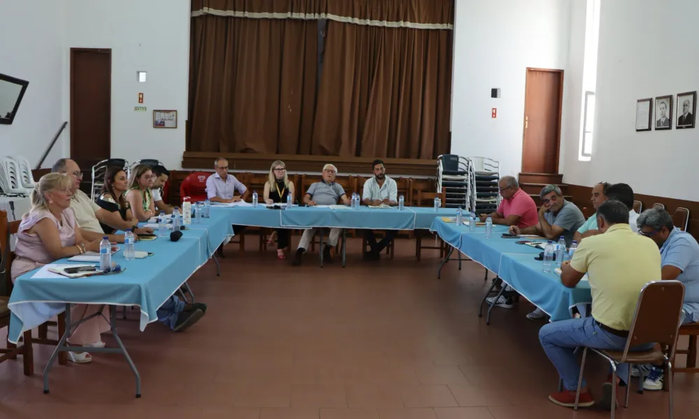 O Presidente da Câmara Municipal de Elvas, Comendador José Rondão Almeida, reuni…