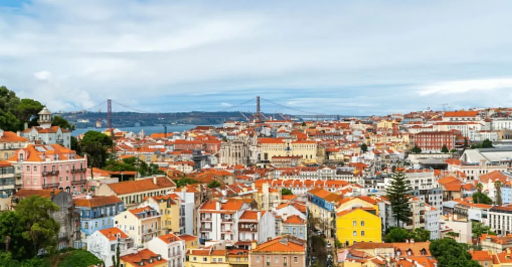 O primeiro levantamento do património imobiliário do Estado, atingiu a sua meta …