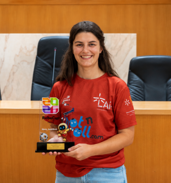 Paços de Ferreira homenageia vice-campeã do mundo de robótica natural de Meixomil