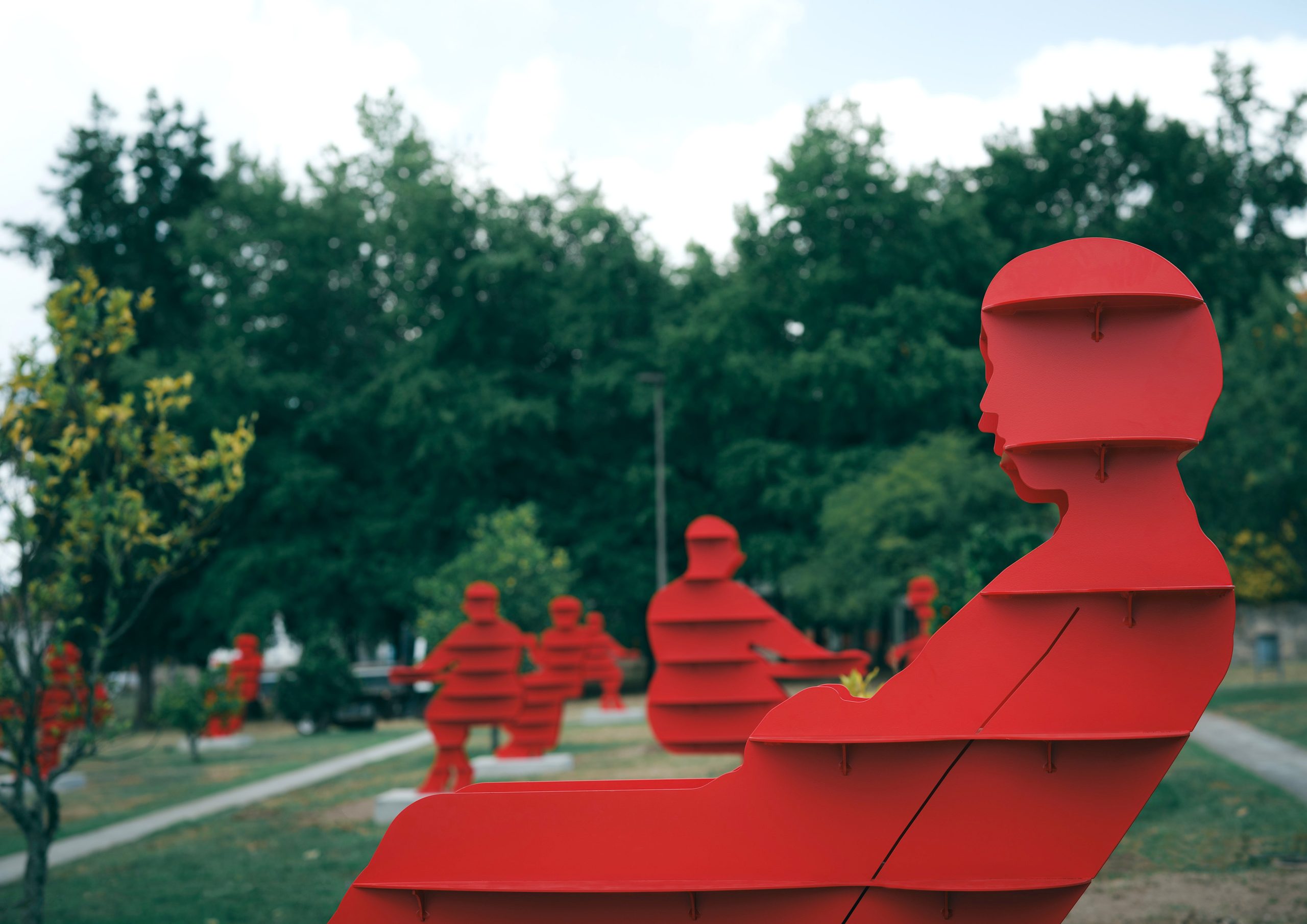 Paços de Ferreira inaugura obra de Cristina Rodrigues inspirada na identidade da capital do móvel