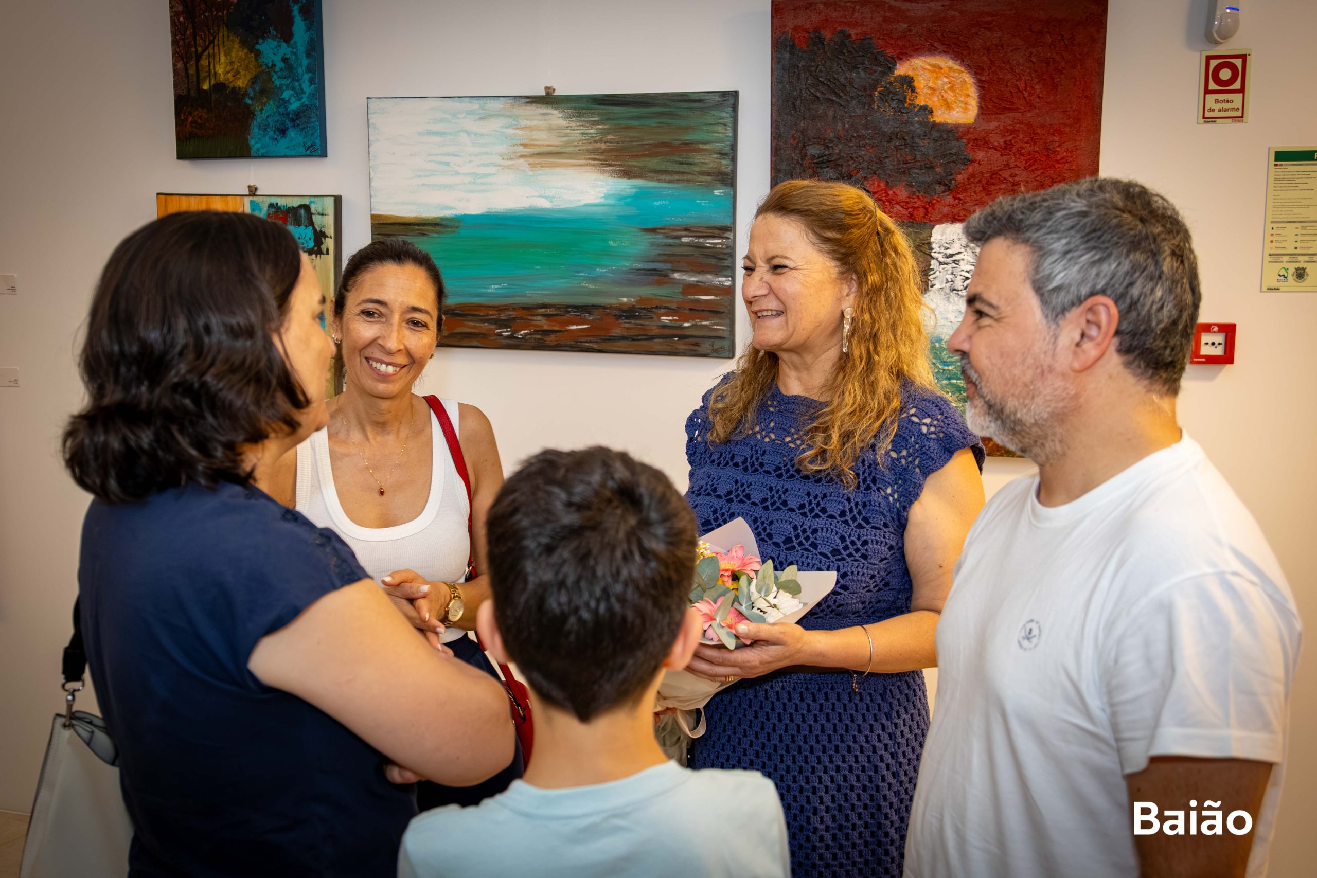 Primeira exposição de Lina Monteiro revela universo abstrato na Biblioteca Municipal de Baião